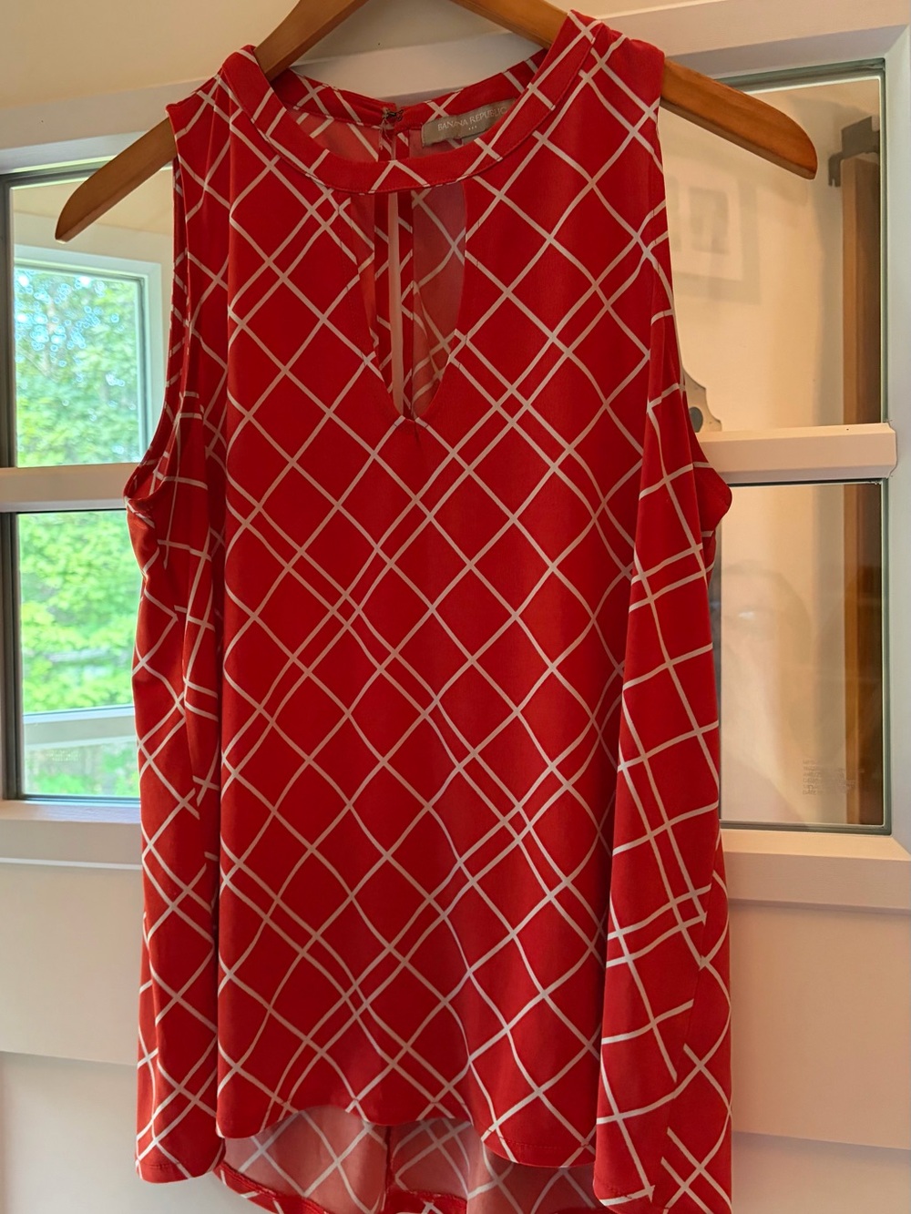 Sleeveless Orange Geometric Keyhole Blouse